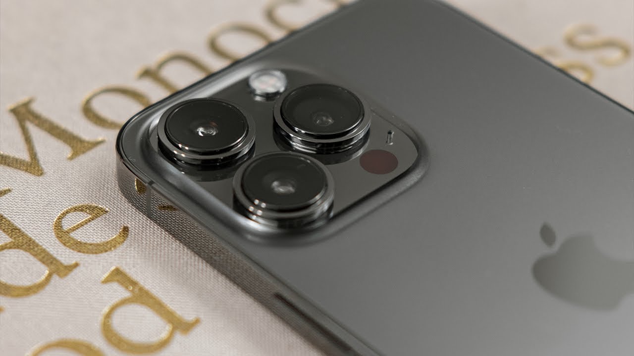 Điện thoại Iphone 13 Pro với 3 camera 12 MP cho hình ảnh sắc nét, sống động hơn